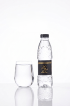 عرض 4 ماء زمزم المبارك – زجاجة 330 ملي
